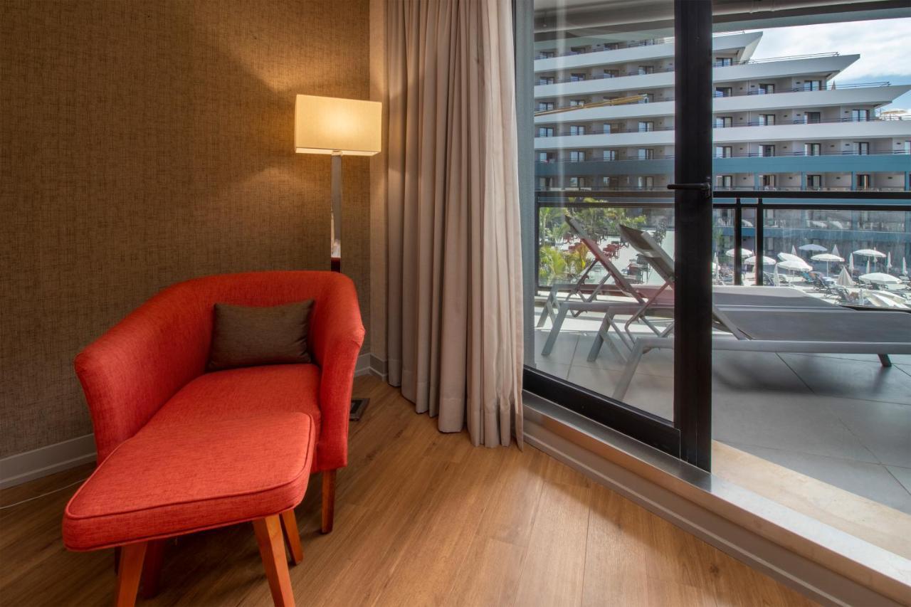 Enotel Lido Funchal  Buitenkant foto A room at the hotel
